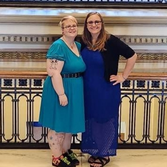 Meet your Posher, Tara - Picture 2 of 4